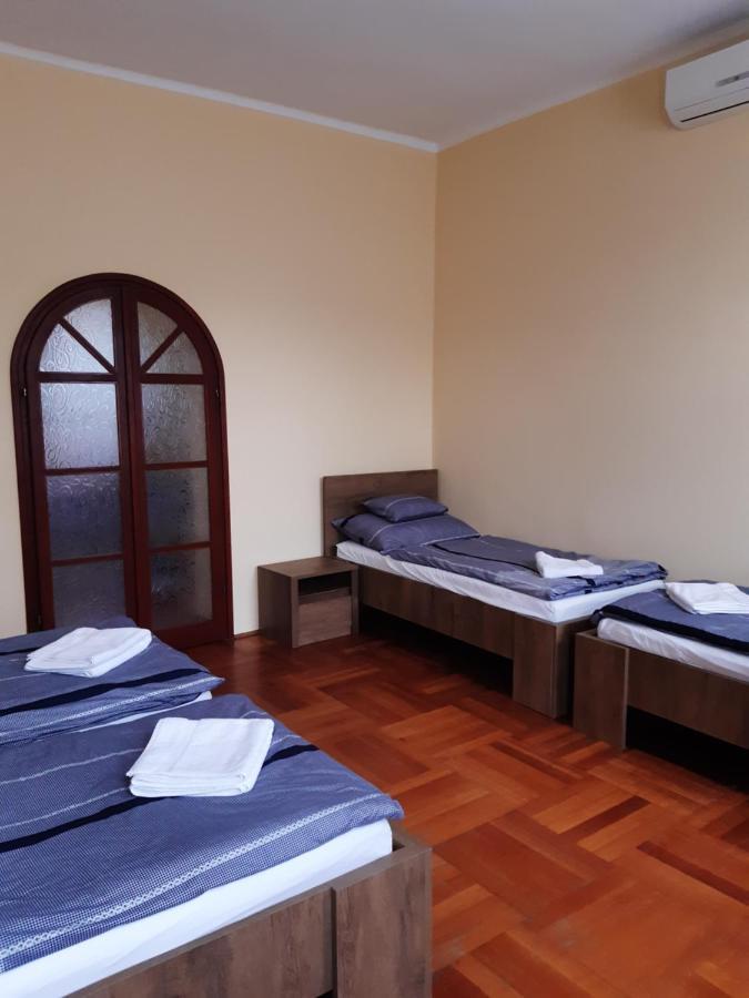 Helga Apartman Mako Exterior photo